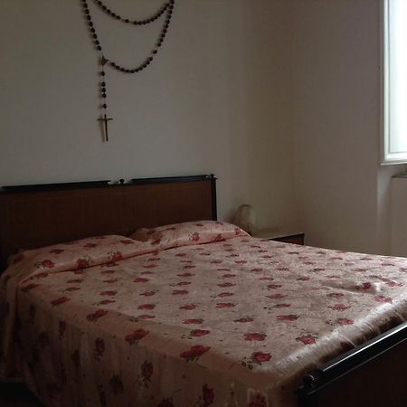 Willa Casa Sara Viareggio Pokój zdjęcie